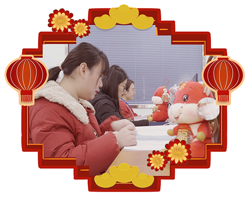 少年自知韶光貴，策馬揚(yáng)鞭自?shī)^蹄